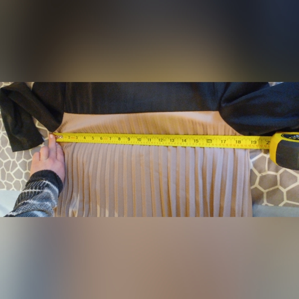 Mauve Accordion Pleated Color Block Long Sleeve M… - image 8